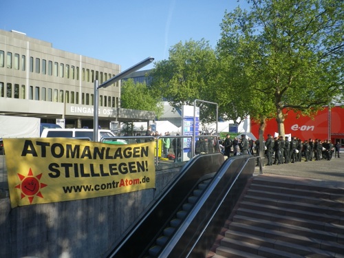 05.05.2011 - Proteste bei EON Hauptversammlng in Essen