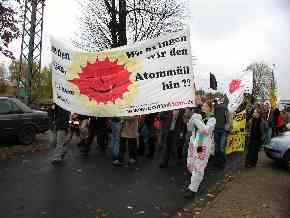 Demonstration in Buchholz am 01.11.2003