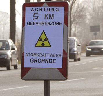 Evakuierungszone AKW Grohnde: Warnschilder im Weserbergland; Bild: dewezet.de