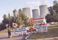 Protestaktion deutscher Atomkraftgegner 2009 am AKW Temelin