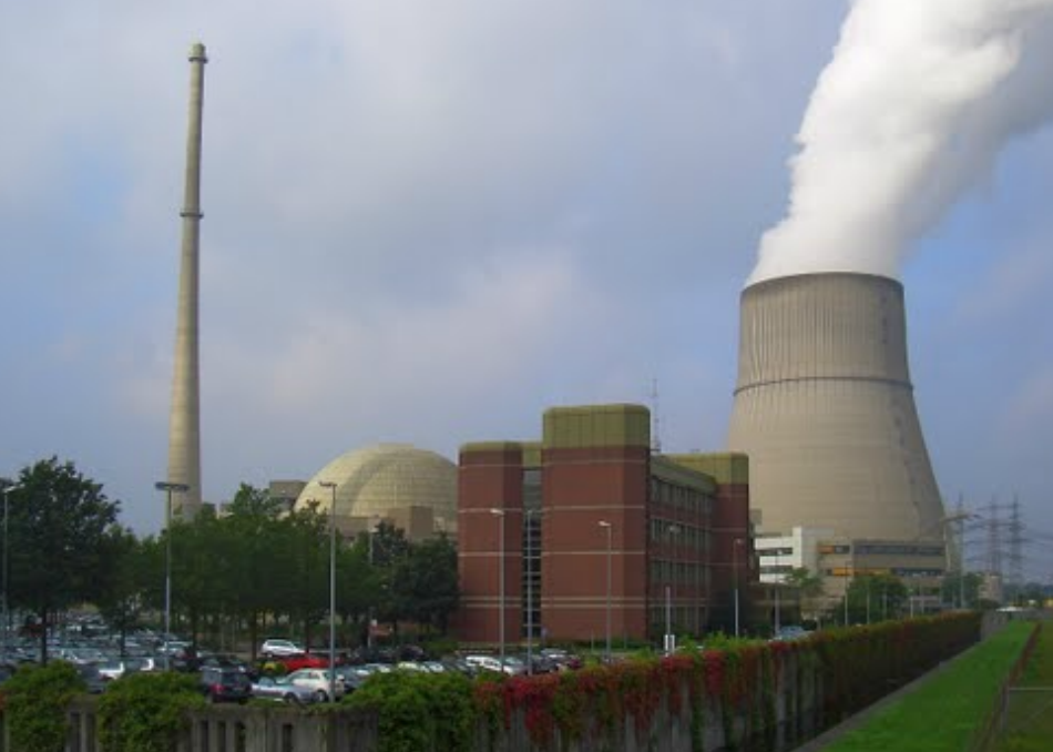 Atomkraftwerk Emsland; Foto: journeyfan47 / Panoramio