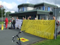 Protest vor der UAA Gronau, Bild: Aktionsbündnis Münsterland gegen Atomanlagen