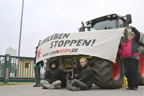 11.11.2011 - Blockade des Bergwerks Gorleben