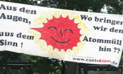 Protestplakat am 10.08.2010 vor der GKSS
